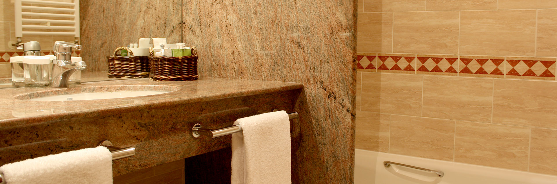 Chambre avec toilettes privées et des équipements inclus