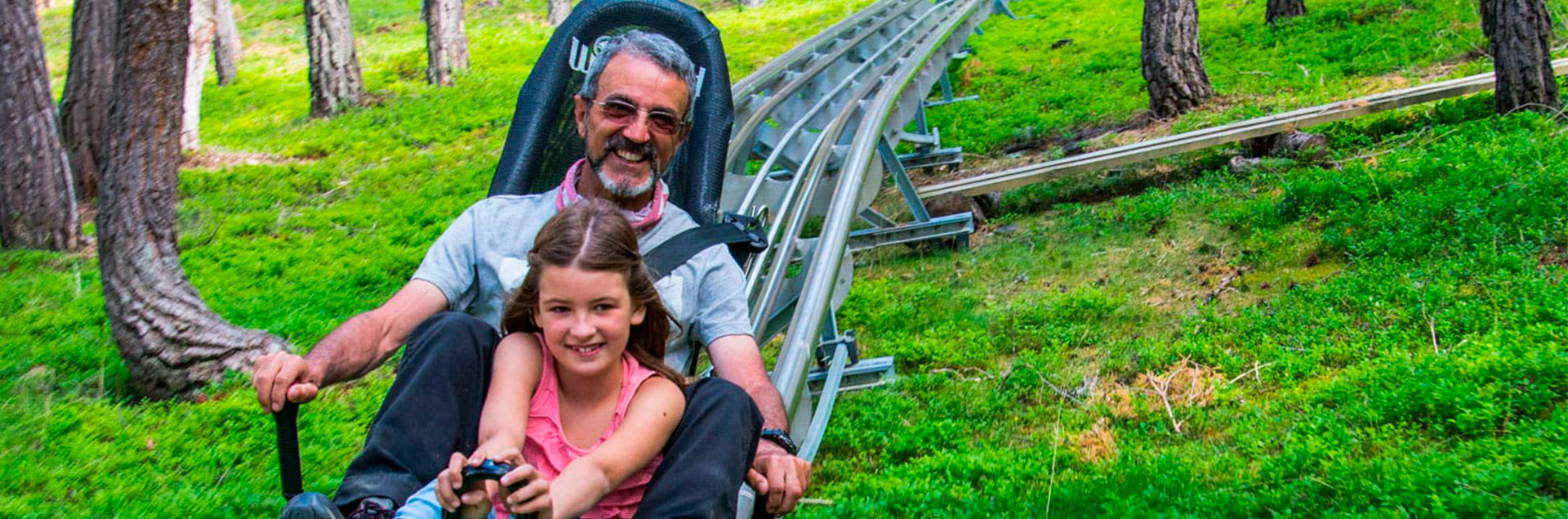 SEJOR EN SOLDEU AVEC ENTRÉE AU NATURLANDIA